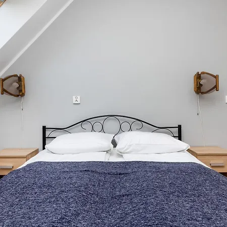 Peaceful Bay With Parking By Renters Apartment *